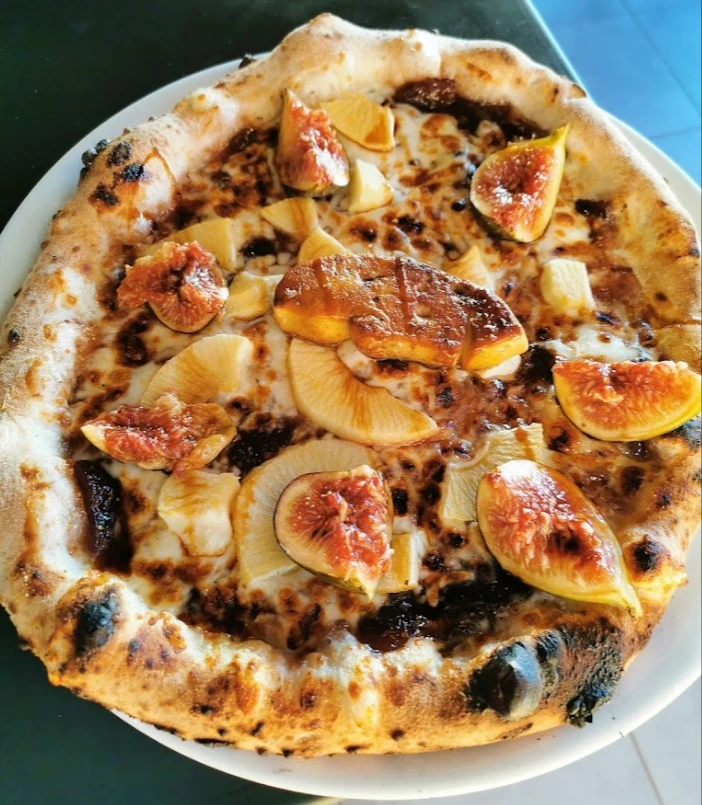 Pizza du jour foie gras figues Station 810